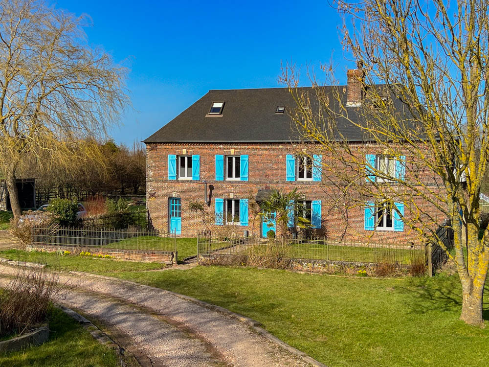 Ancien corps de ferme avec maison de maître