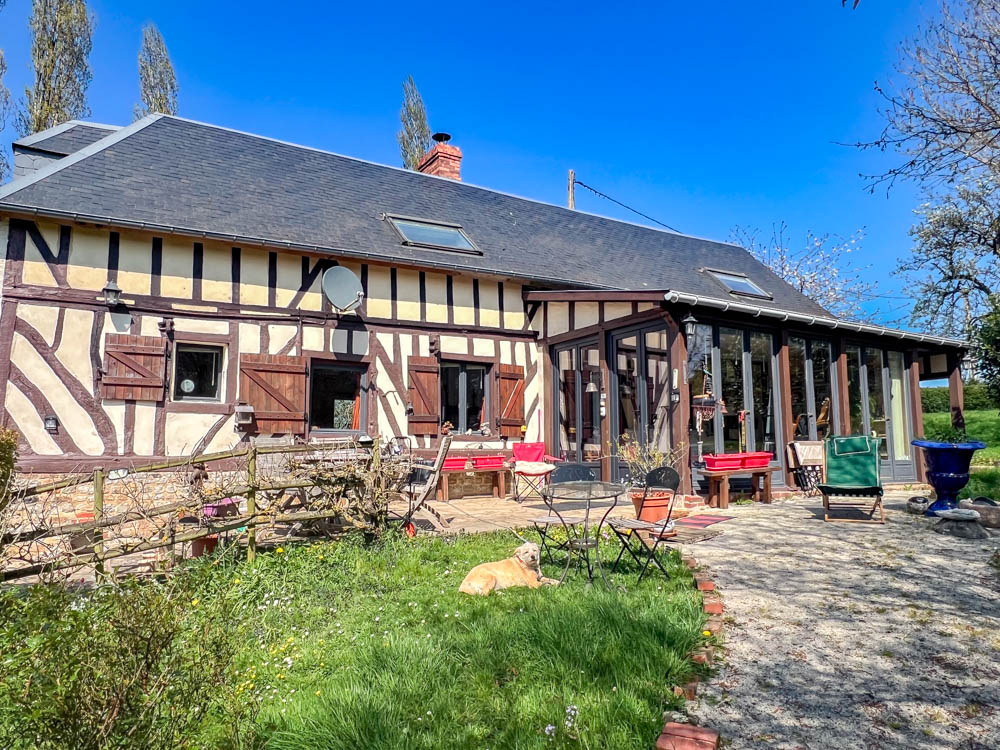 Maison en colombages au calme avec vue