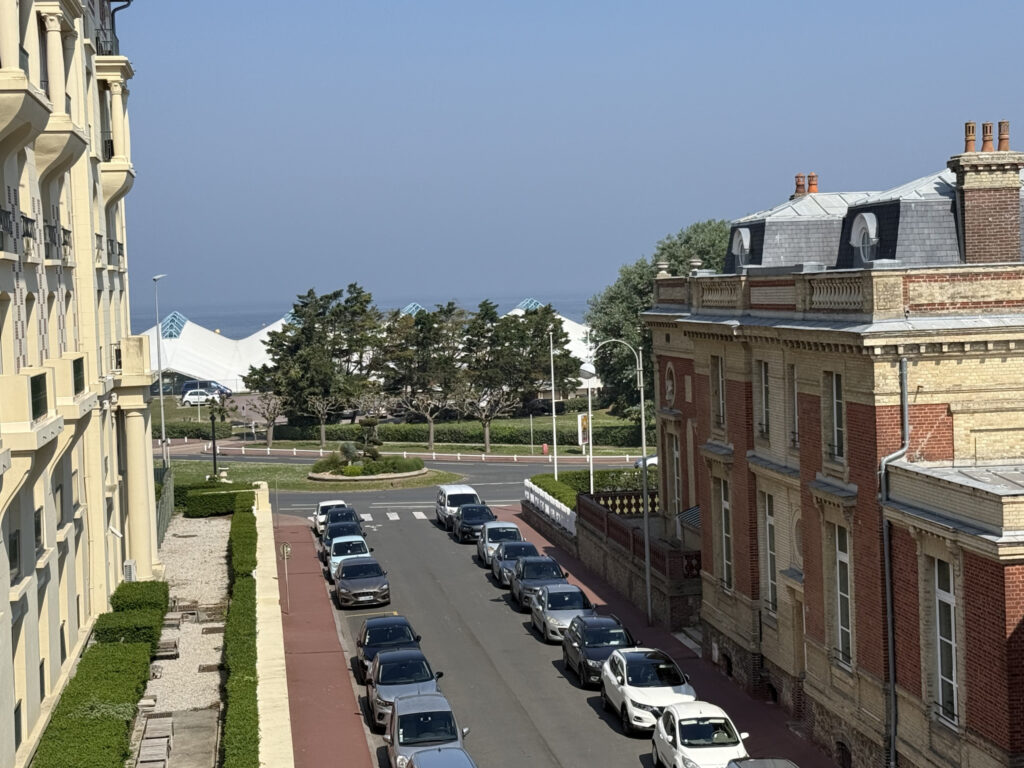 Deauville Plage-Royal-Normandy-CID Studio vue mer