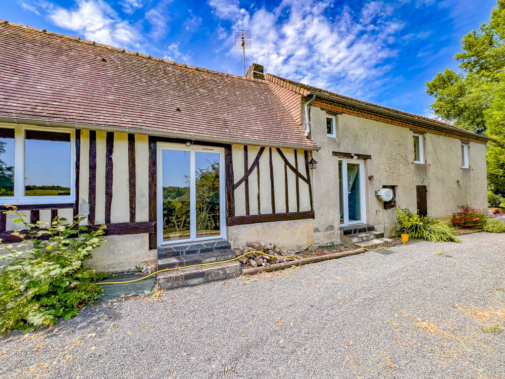 Une petite maison normande au bon DPE et à la splendide vue.