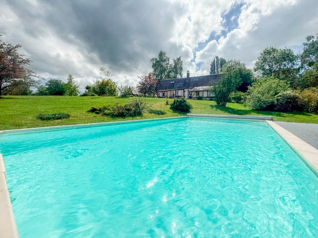 belle propriété avec pressoir rénové et piscine