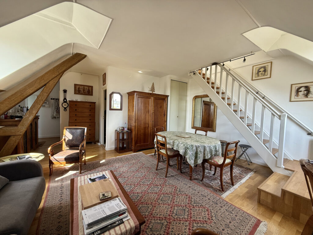VENDU PAR NOS SOINS DUPLEX À DEAUVILLE